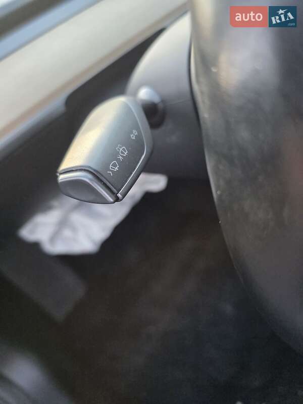 Седан Tesla Model 3 2018 в Львове фото 25 Седан Tesla Model 3 2018 в Львове