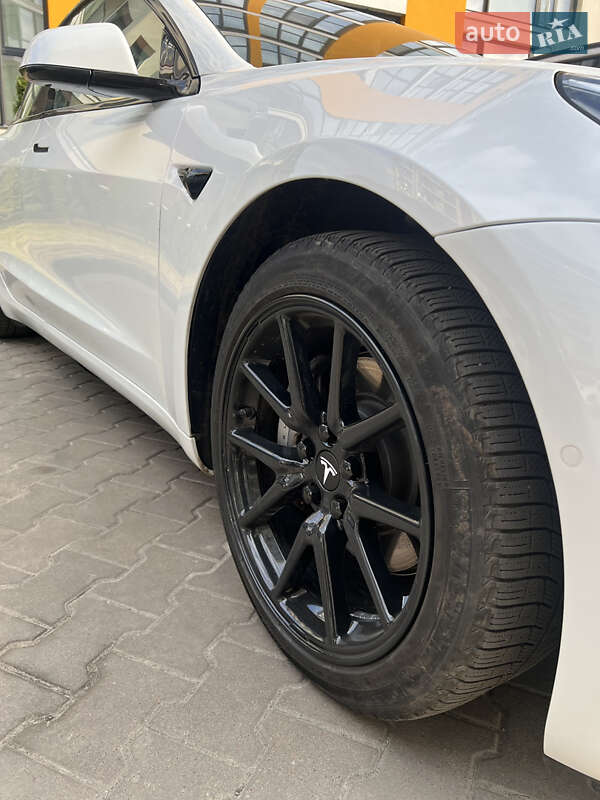 Седан Tesla Model 3 2019 в Буче фото 17 Седан Tesla Model 3 2019 в Буче