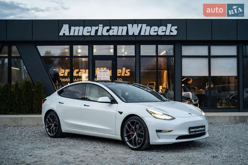 Седан Tesla Model 3 2023 в Чернівцях фото 3 Седан Tesla Model 3 2023 в Чернівцях