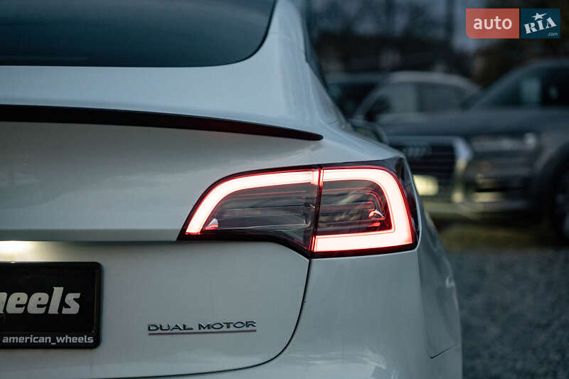Седан Tesla Model 3 2023 в Чернівцях фото 8 Седан Tesla Model 3 2023 в Чернівцях