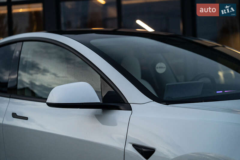 Седан Tesla Model 3 2023 в Чернівцях фото 12 Седан Tesla Model 3 2023 в Чернівцях