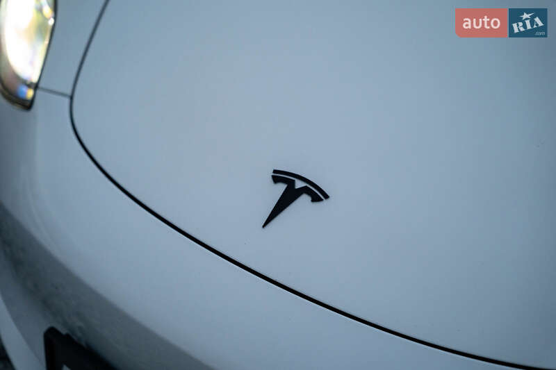 Седан Tesla Model 3 2023 в Чернівцях фото 16 Седан Tesla Model 3 2023 в Чернівцях