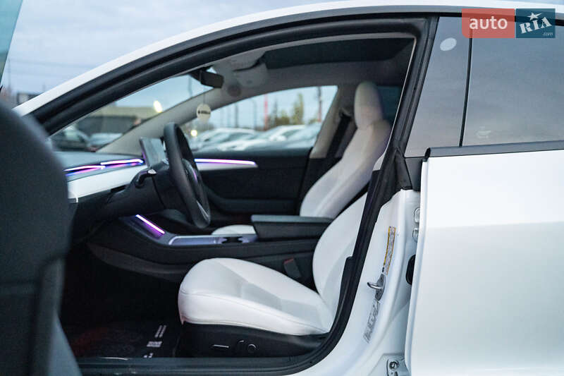 Седан Tesla Model 3 2023 в Чернівцях фото 19 Седан Tesla Model 3 2023 в Чернівцях