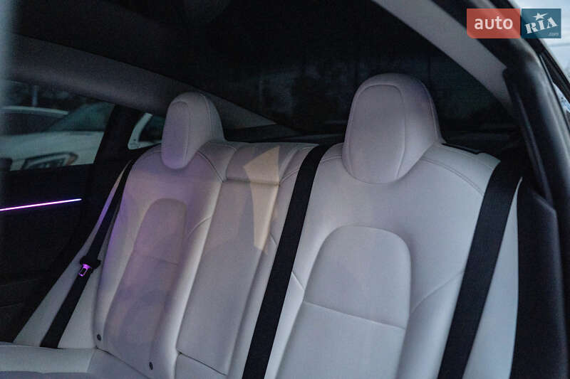 Седан Tesla Model 3 2023 в Чернівцях фото 32 Седан Tesla Model 3 2023 в Чернівцях