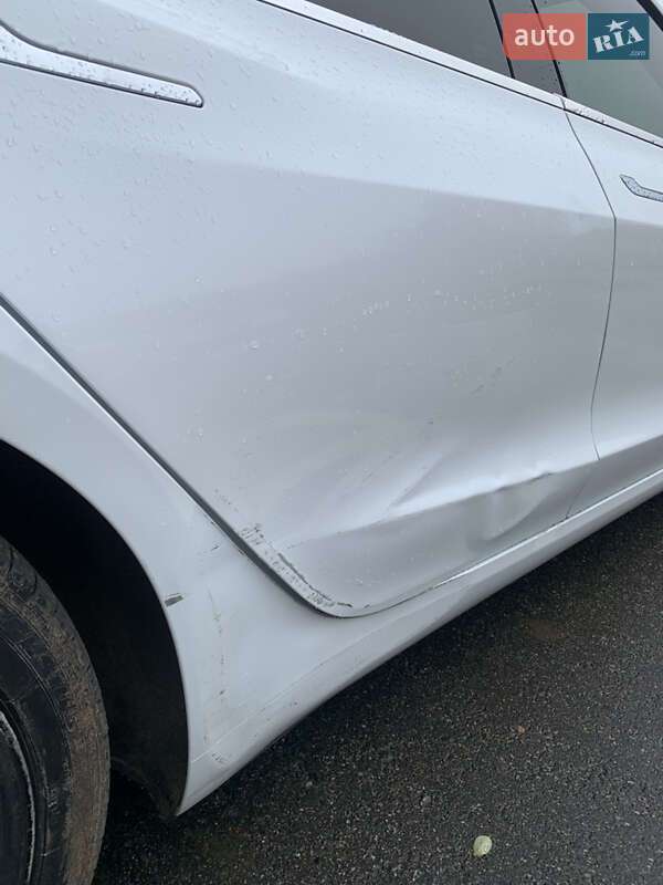 Седан Tesla Model 3 2018 в Києві фото 34 Седан Tesla Model 3 2018 в Києві