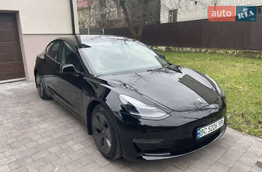 Седан Tesla Model 3 2021 в Львове