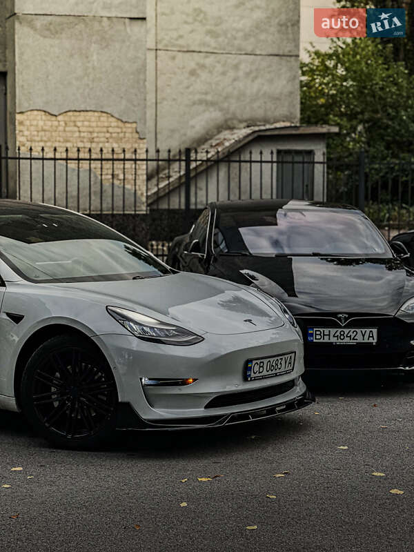 Седан Tesla Model 3 2018 в Чернігові фото 22 Седан Tesla Model 3 2018 в Чернігові