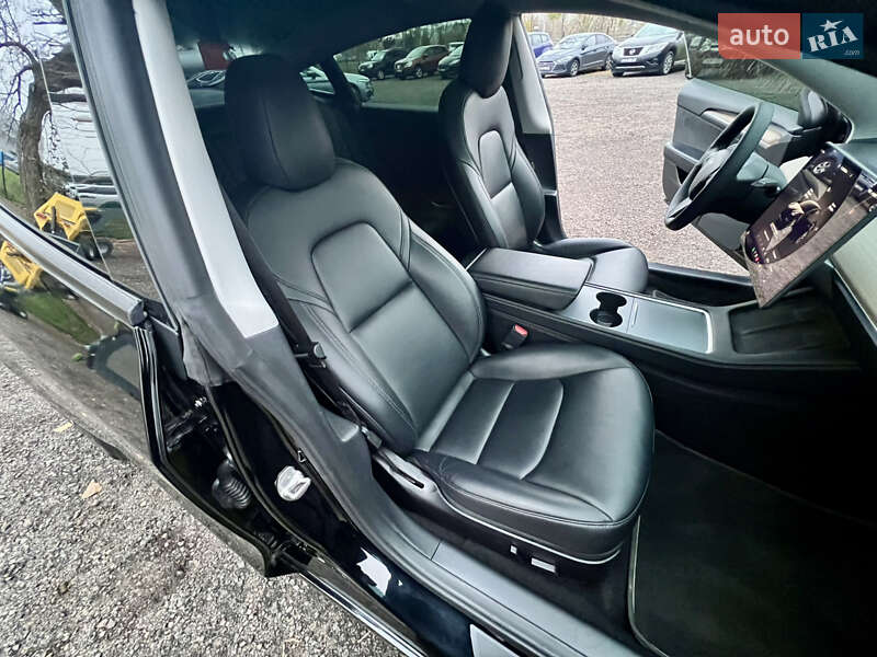 Седан Tesla Model 3 2022 в Киеве фото 32 Седан Tesla Model 3 2022 в Киеве