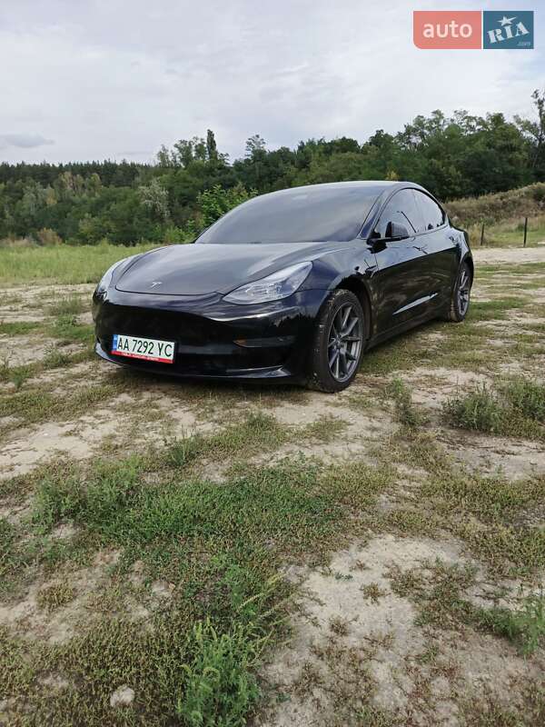 Седан Tesla Model 3 2021 в Борисполі
