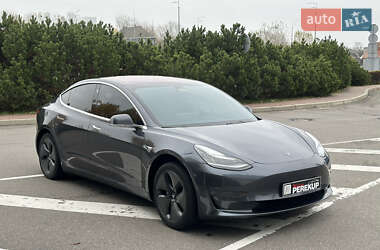 Седан Tesla Model 3 2018 в Киеве