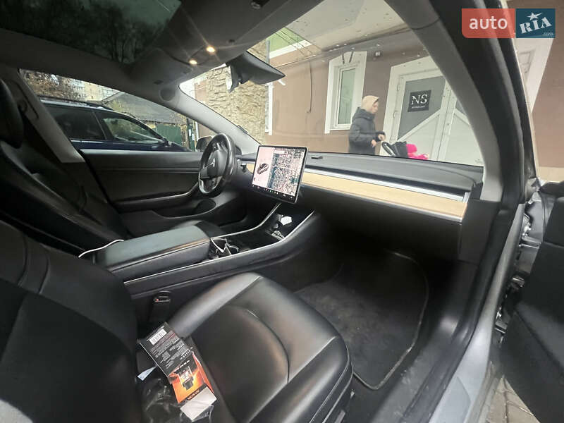 Седан Tesla Model 3 2018 в Каменец-Подольском