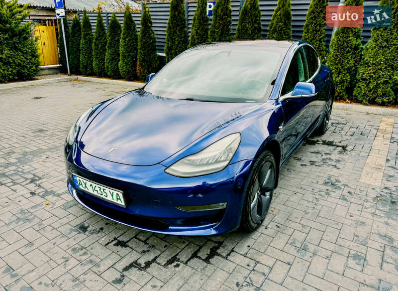 Tesla Model 3 2019