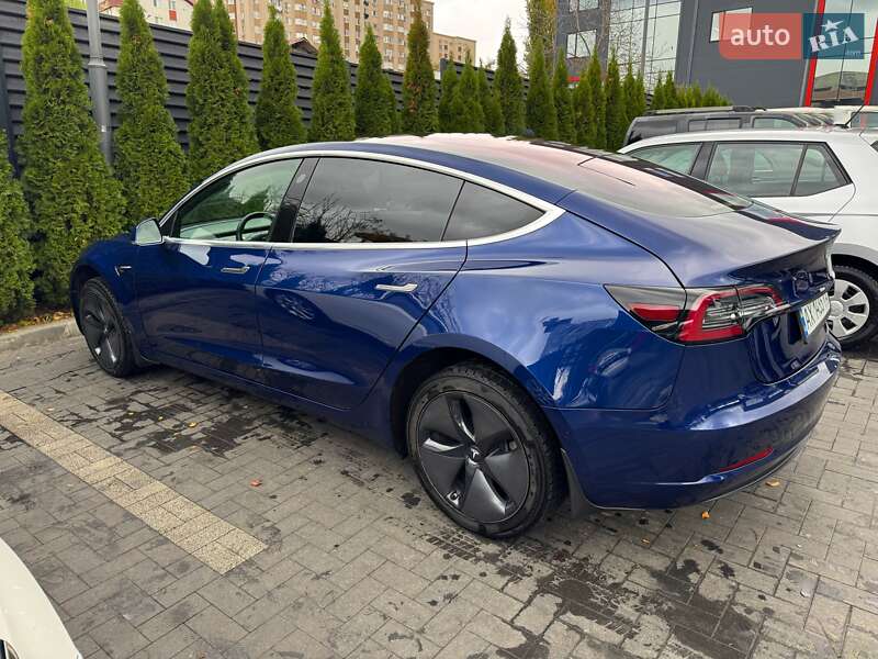 Седан Tesla Model 3 2019 в Білгороді-Дністровському