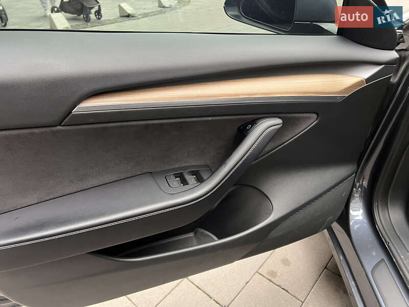 Седан Tesla Model 3 2023 в Киеве фото 13 Седан Tesla Model 3 2023 в Киеве