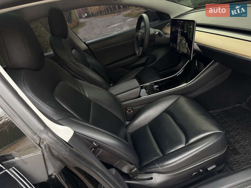 Седан Tesla Model 3 2020 в Дніпрі фото 43 Седан Tesla Model 3 2020 в Дніпрі