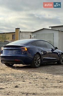 Седан Tesla Model 3 2024 в Луцьку