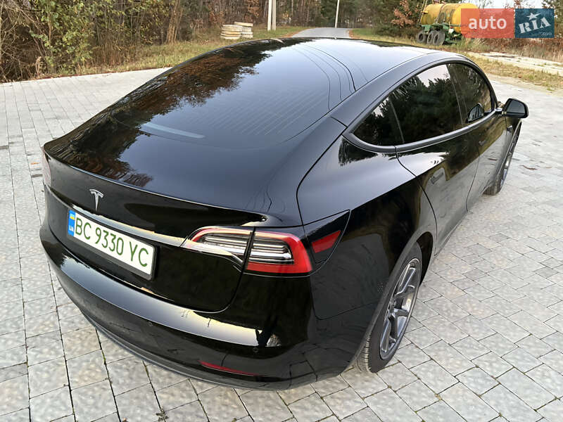 Седан Tesla Model 3 2019 в Львові фото 13 Седан Tesla Model 3 2019 в Львові