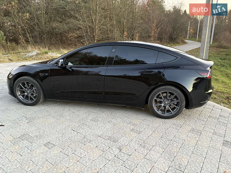 Седан Tesla Model 3 2019 в Львові фото 18 Седан Tesla Model 3 2019 в Львові