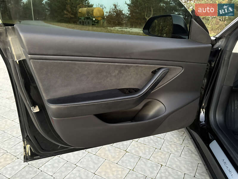 Седан Tesla Model 3 2019 в Львові фото 27 Седан Tesla Model 3 2019 в Львові