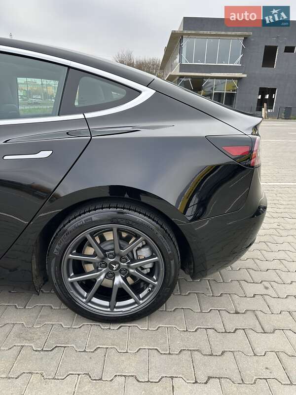 Седан Tesla Model 3 2019 в Луцьку фото 12 Седан Tesla Model 3 2019 в Луцьку