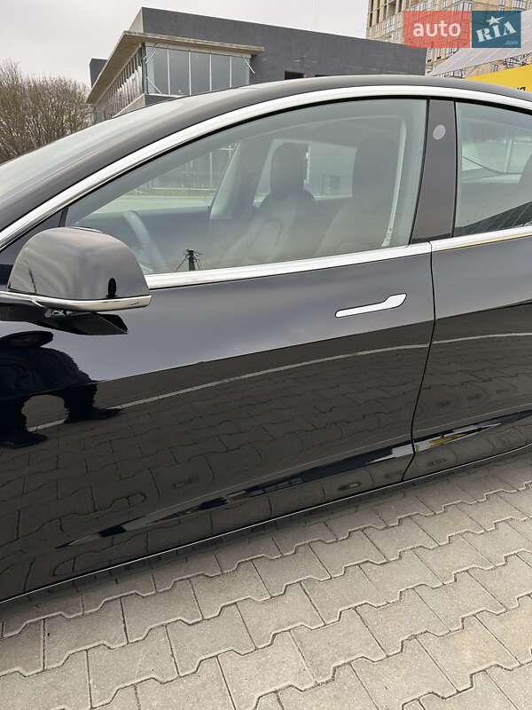 Седан Tesla Model 3 2019 в Луцьку фото 15 Седан Tesla Model 3 2019 в Луцьку