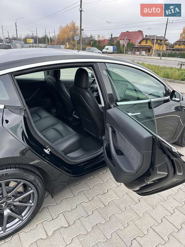 Седан Tesla Model 3 2019 в Луцьку фото 27 Седан Tesla Model 3 2019 в Луцьку