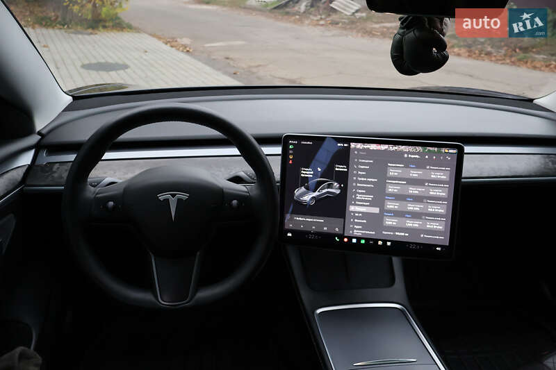 Седан Tesla Model 3 2021 в Дніпрі