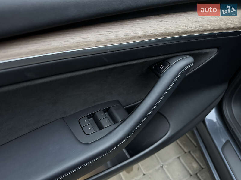 Седан Tesla Model 3 2023 в Одесі фото 27 Седан Tesla Model 3 2023 в Одесі