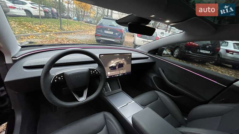 Седан Tesla Model 3 2024 в Києві