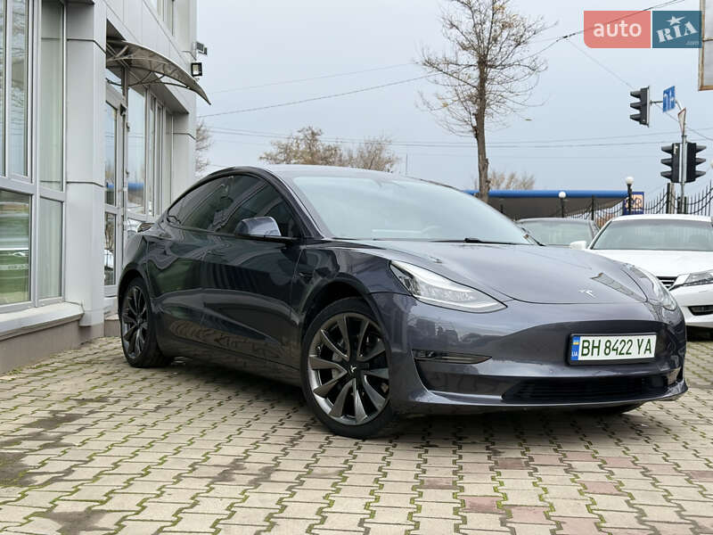Седан Tesla Model 3 2019 в Одесі