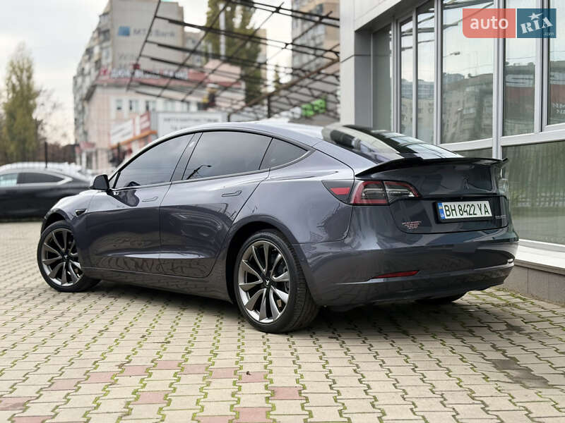 Седан Tesla Model 3 2019 в Одесі