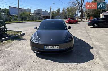 Седан Tesla Model 3 2024 в Харькове