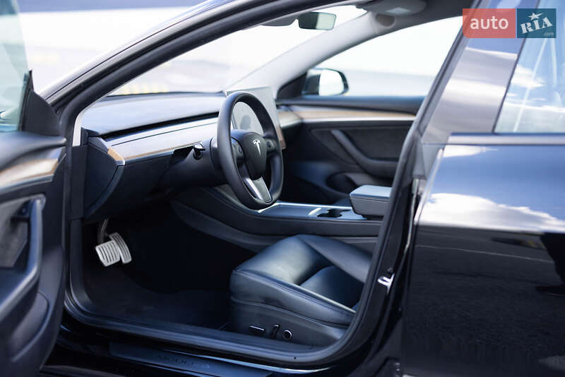 Седан Tesla Model 3 2021 в Львове фото 29 Седан Tesla Model 3 2021 в Львове