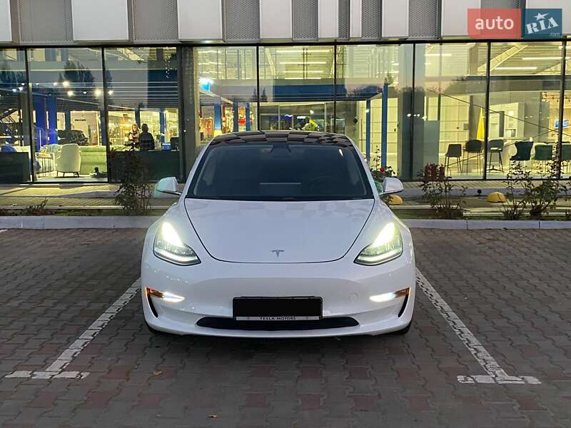 Седан Tesla Model 3 2019 в Одессе фото Седан Tesla Model 3 2019 в Одессе