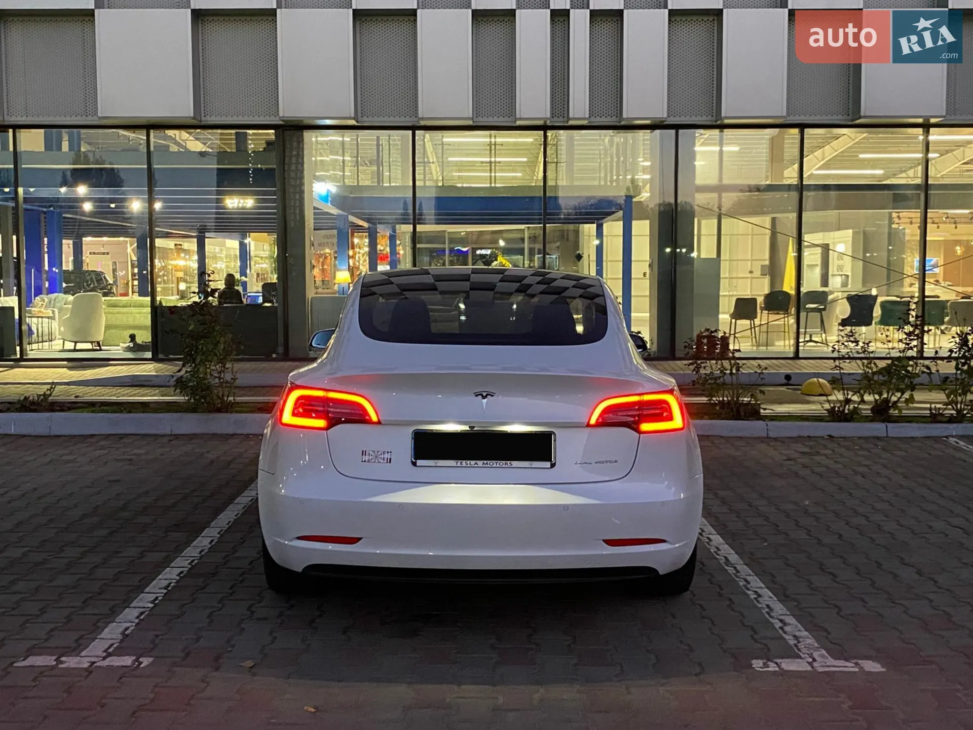2019 Tesla Model 3 - мініатюра 9