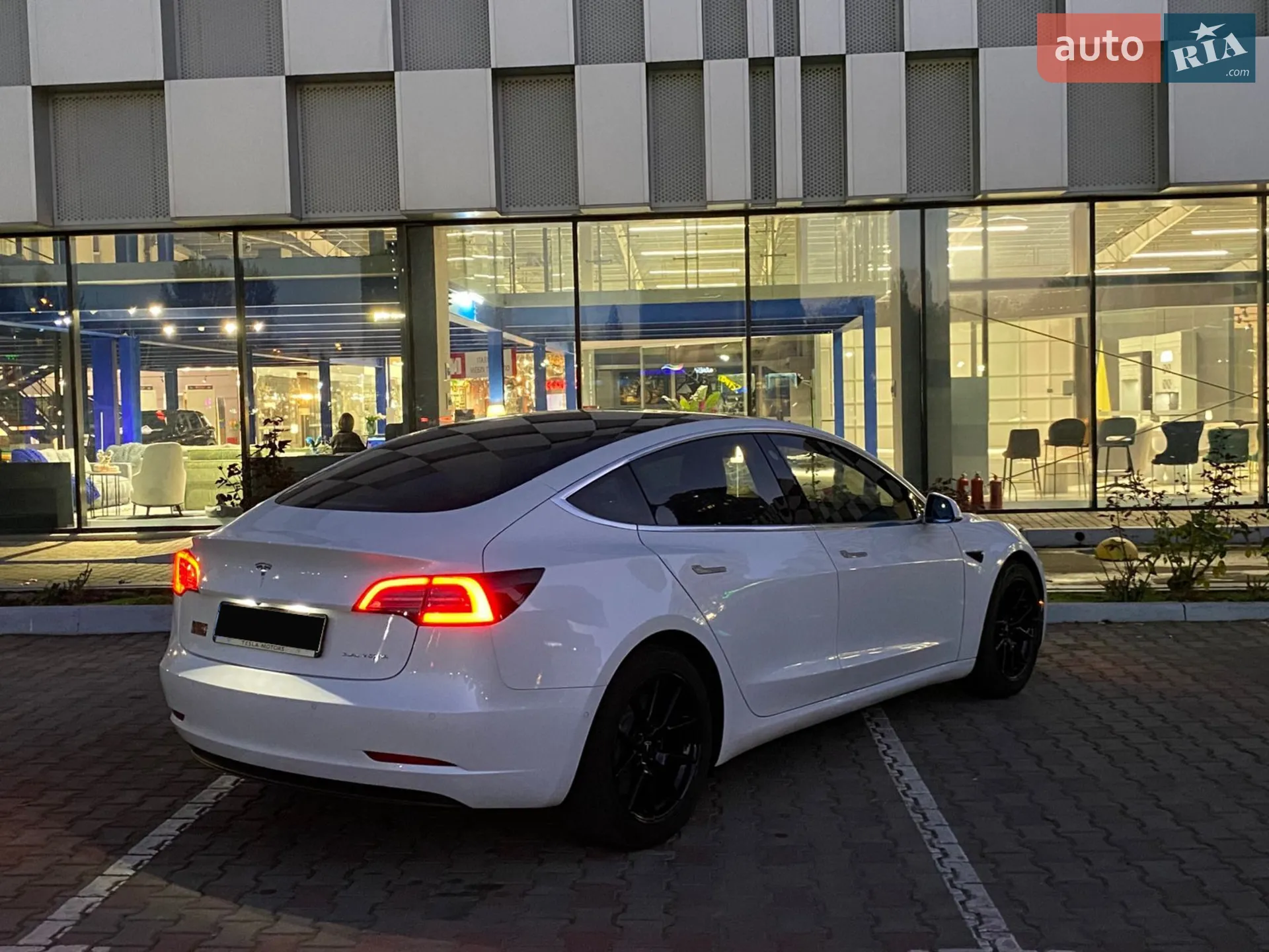 2019 Tesla Model 3 - мініатюра 10