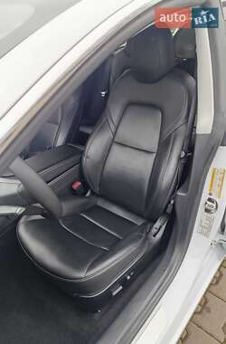 Седан Tesla Model 3 2019 в Одессе
