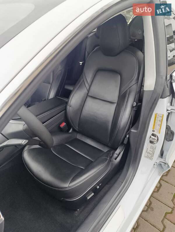 Седан Tesla Model 3 2019 в Одесі