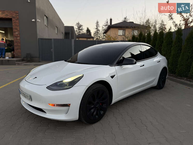 Седан Tesla Model 3 2022 в Вінниці