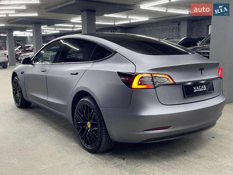 Седан Tesla Model 3 2022 в Харькове