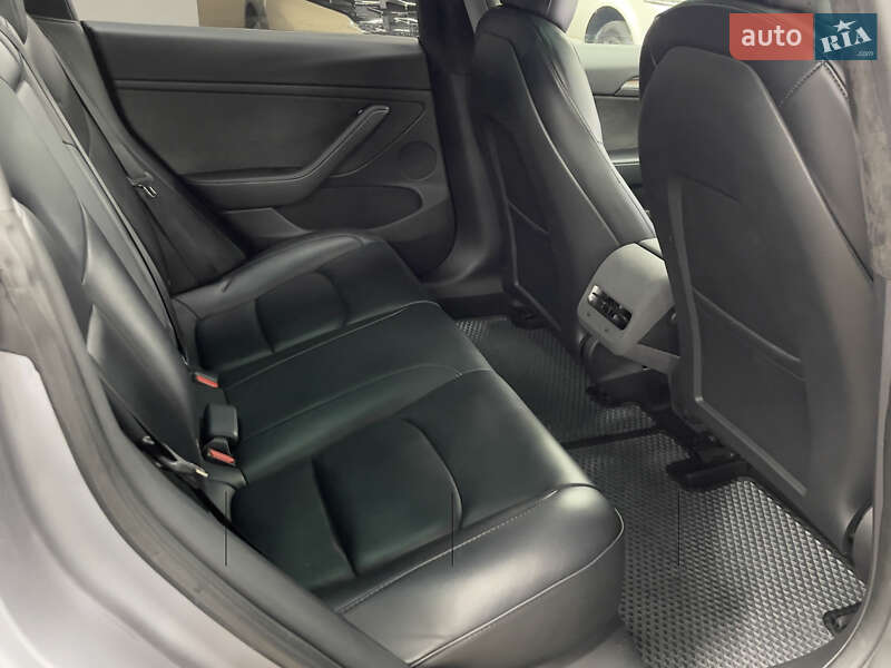 Седан Tesla Model 3 2022 в Харькове