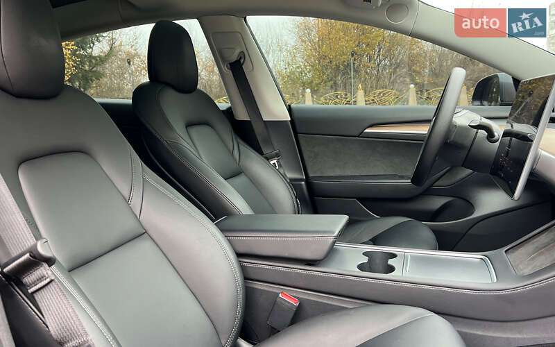 Седан Tesla Model 3 2022 в Львове фото 18 Седан Tesla Model 3 2022 в Львове