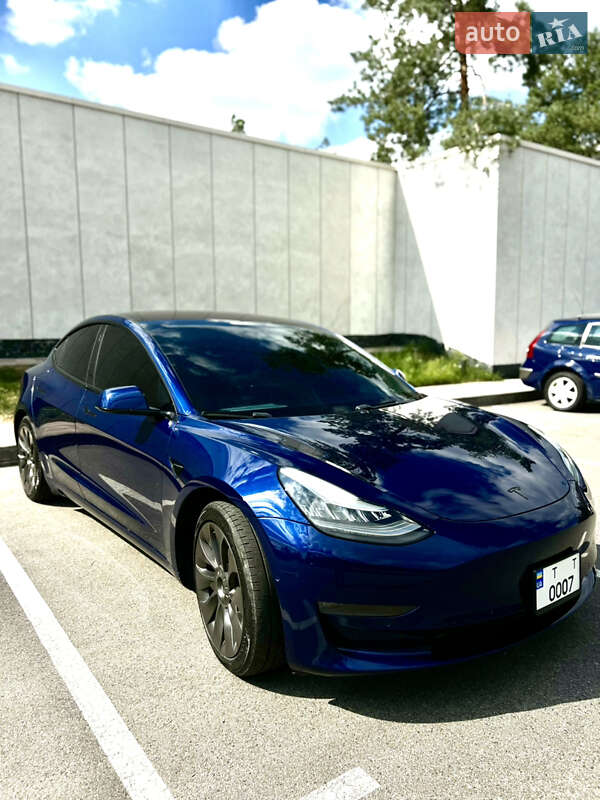 Седан Tesla Model 3 2019 в Обухові