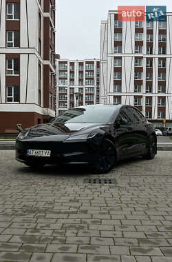 Седан Tesla Model 3 2024 в Ивано-Франковске