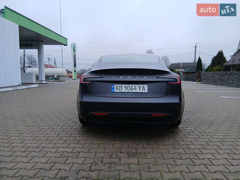 Седан Tesla Model 3 2024 в Калиновке