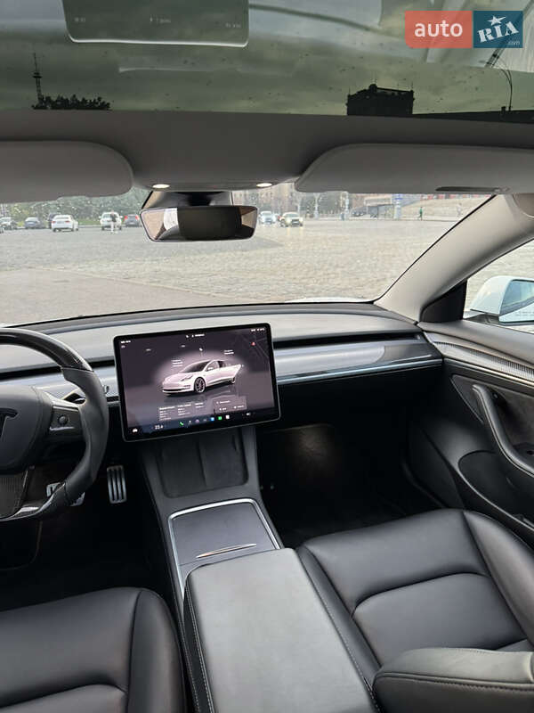 Седан Tesla Model 3 2022 в Харкові