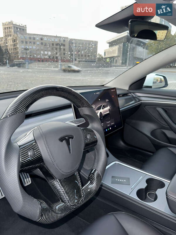 Седан Tesla Model 3 2022 в Харкові