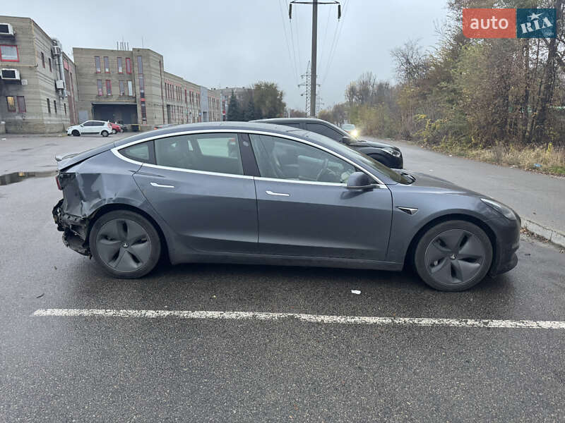 Седан Tesla Model 3 2020 в Днепре