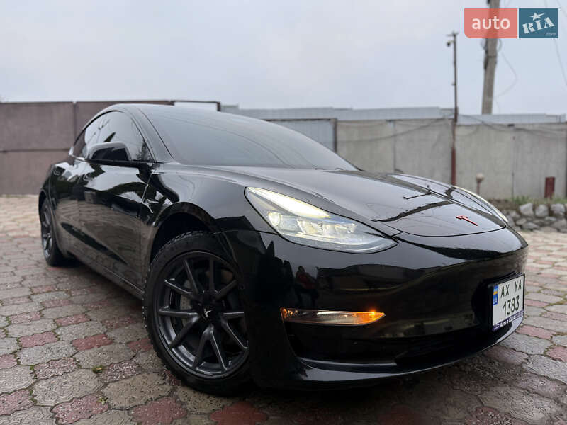 Седан Tesla Model 3 2018 в Харькове