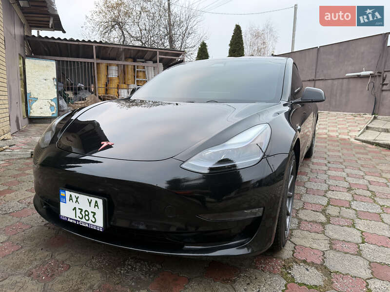 Седан Tesla Model 3 2018 в Харькове